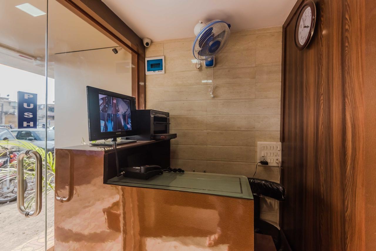 Awesome Dormitory - Men Only مومباي المظهر الخارجي الصورة