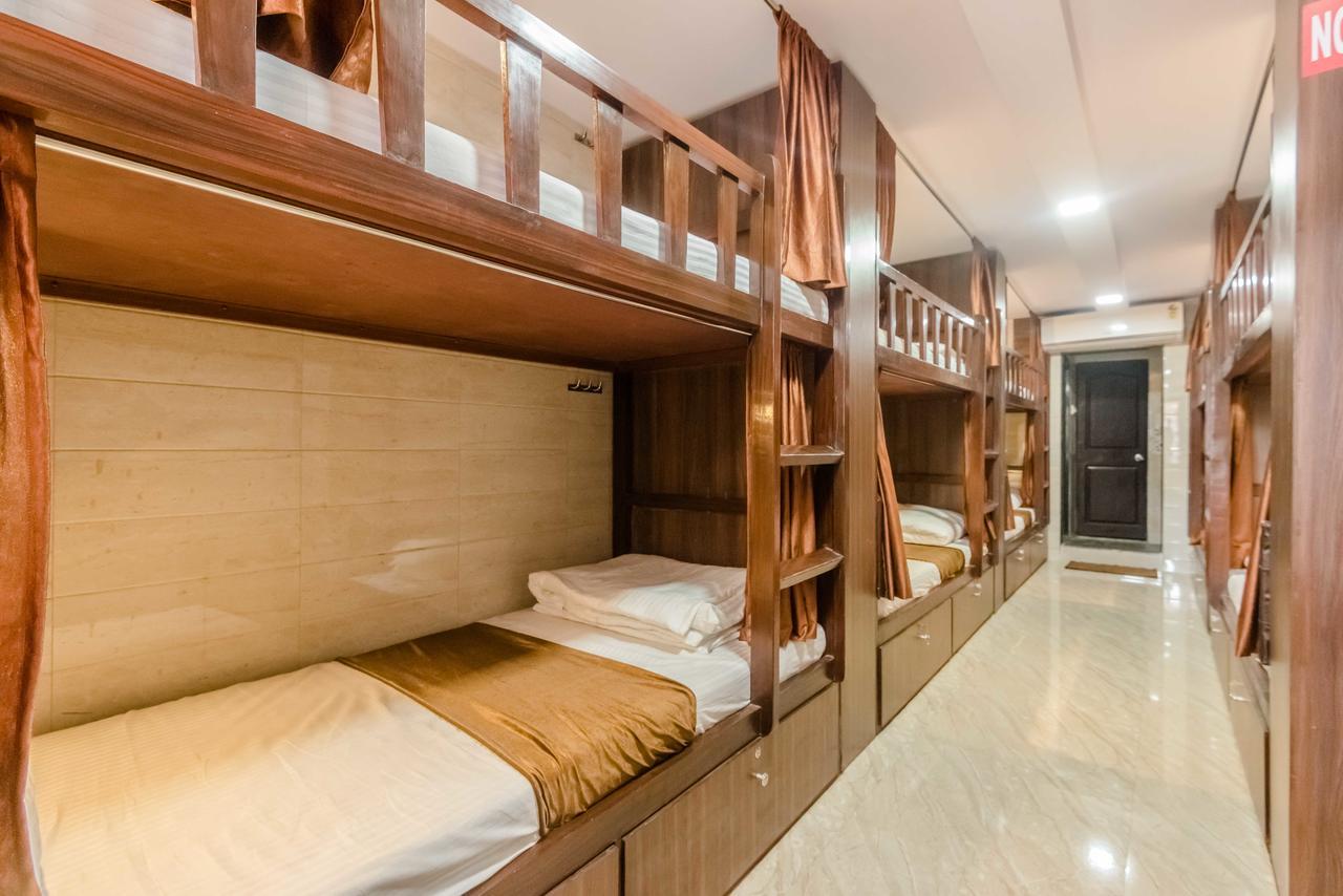 Awesome Dormitory - Men Only مومباي المظهر الخارجي الصورة
