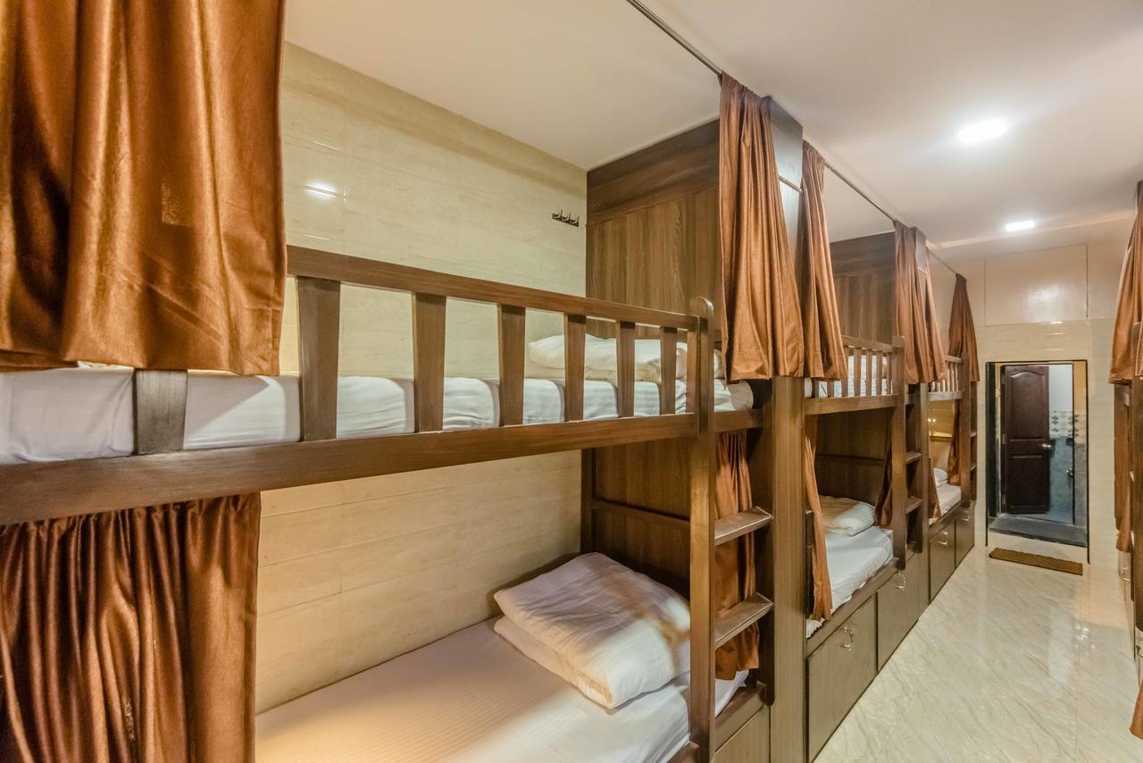 Awesome Dormitory - Men Only مومباي المظهر الخارجي الصورة