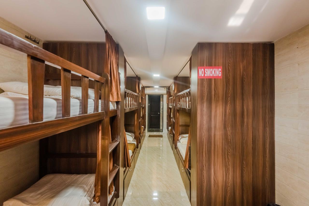 Awesome Dormitory - Men Only مومباي المظهر الخارجي الصورة