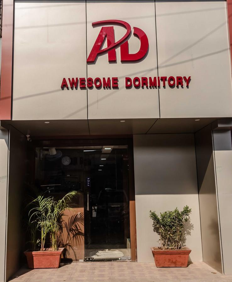 Awesome Dormitory - Men Only مومباي المظهر الخارجي الصورة
